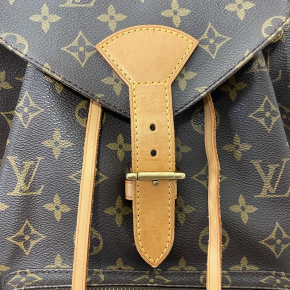 SOLD ON INSTAGRAM PAGE. LOUIS VUITTON MONTSOURIS GM BACKPACK - Picture 2 of 16
